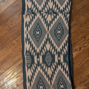 This Is J Infinity Blanket Scarf Reversible Gray Or Gray Pink Geometric Pattern